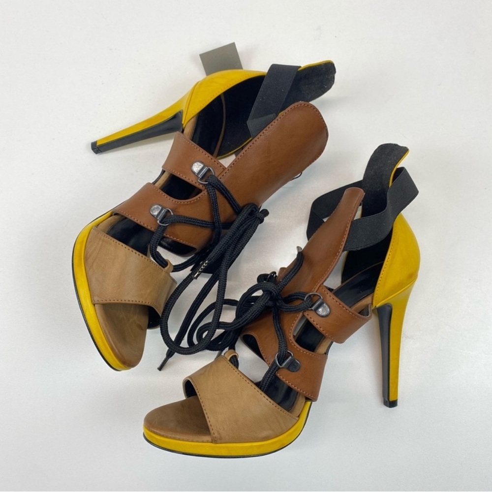 SISLEY Two Tone Lace Up Heel